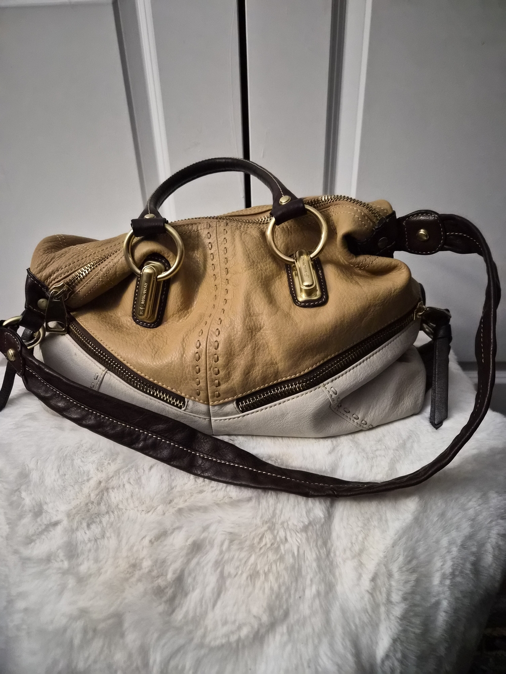 B MAKOWSKI Two-Tone Tan and Cream Women’s Leather Handbag - Picture 12 of 15
